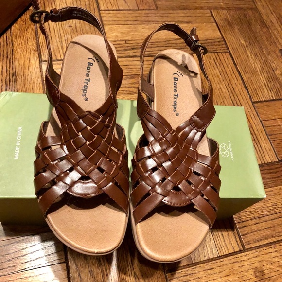 Bare Trap New Condition Brown Sandals SZ 6M - Picture 4 of 4